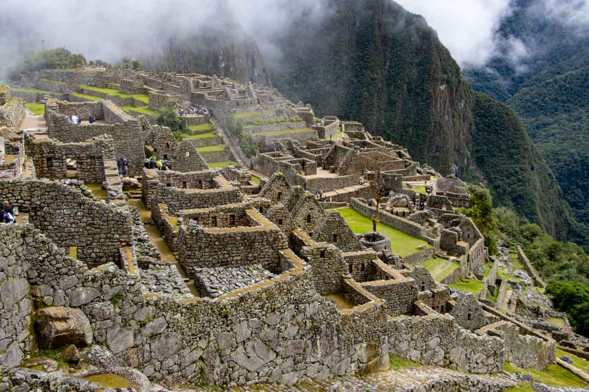 Is Machu Picchu rainy in March?
