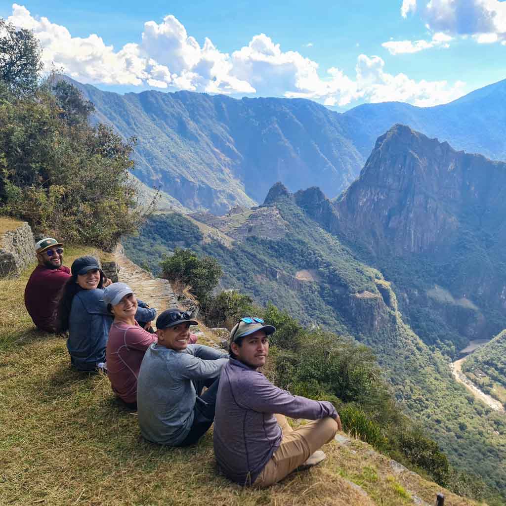 Machu Picchu guide service